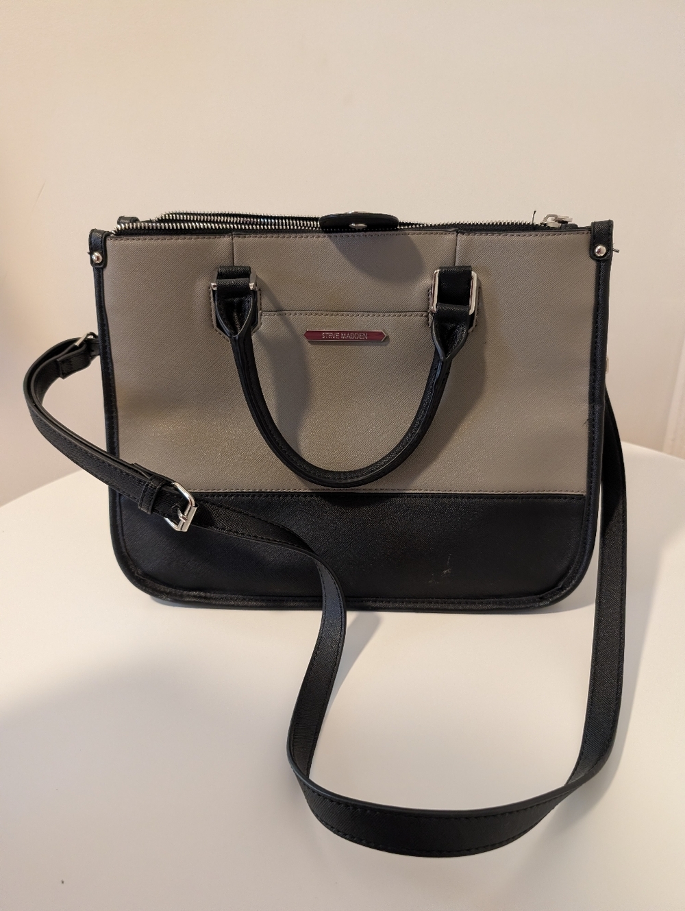Steve Madden Like New Faux Leather Two-Tone Crossbody Bag- Black and Beige